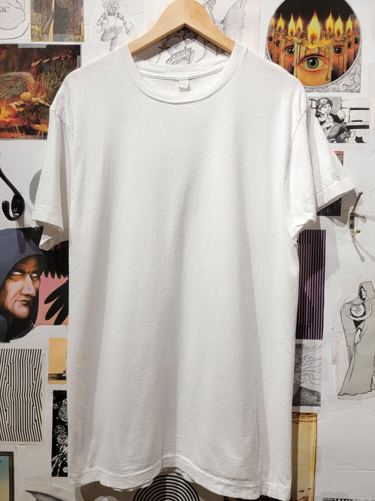 Vintage Blank White T-shirt | Single Stitched | Crewneck | Plain | Fruit of the Loom| Size Large | 20.5 x 28