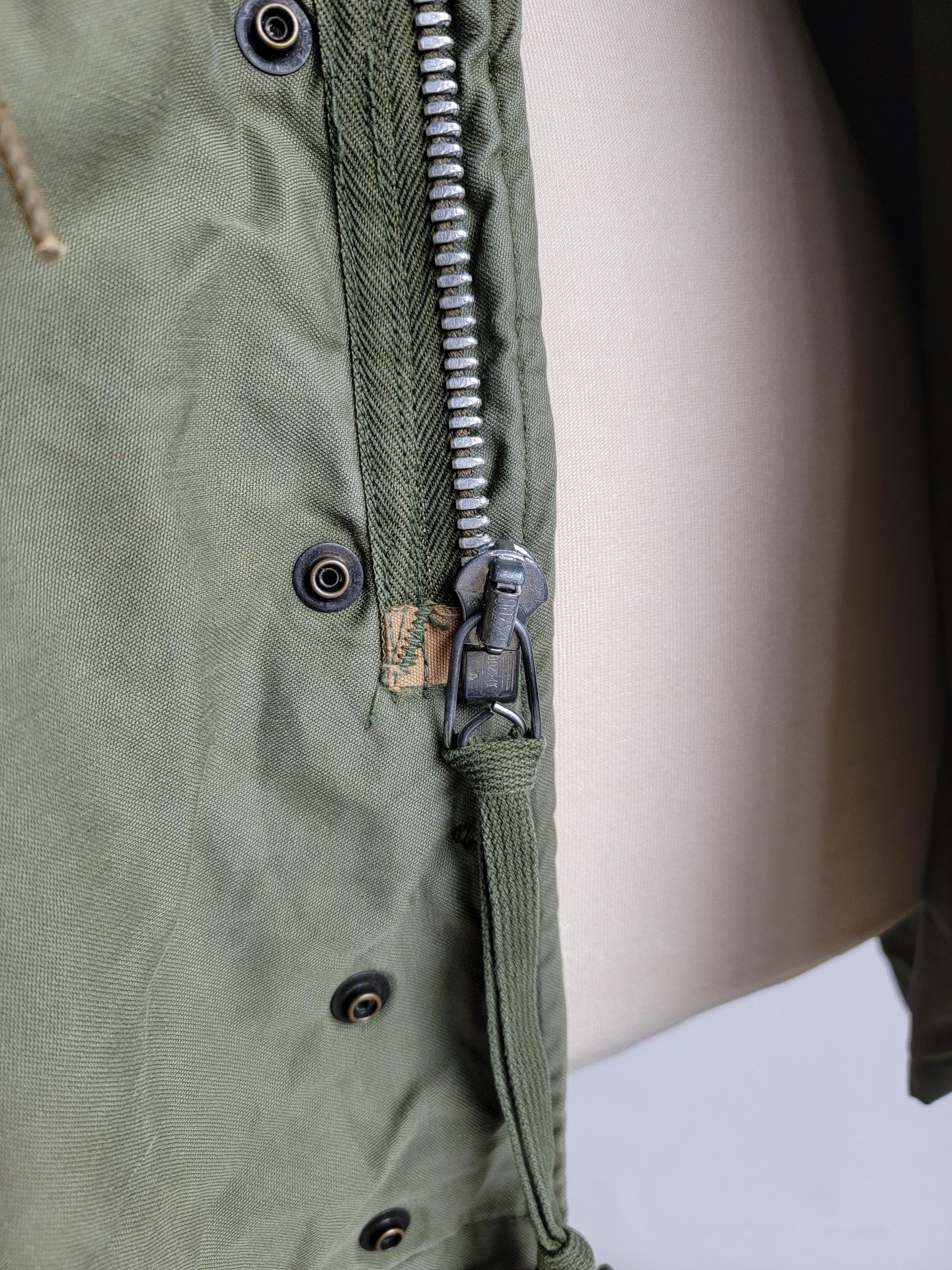 Vintage 1950s Korean War Era m1951 Field COAT | US Military | Size Small