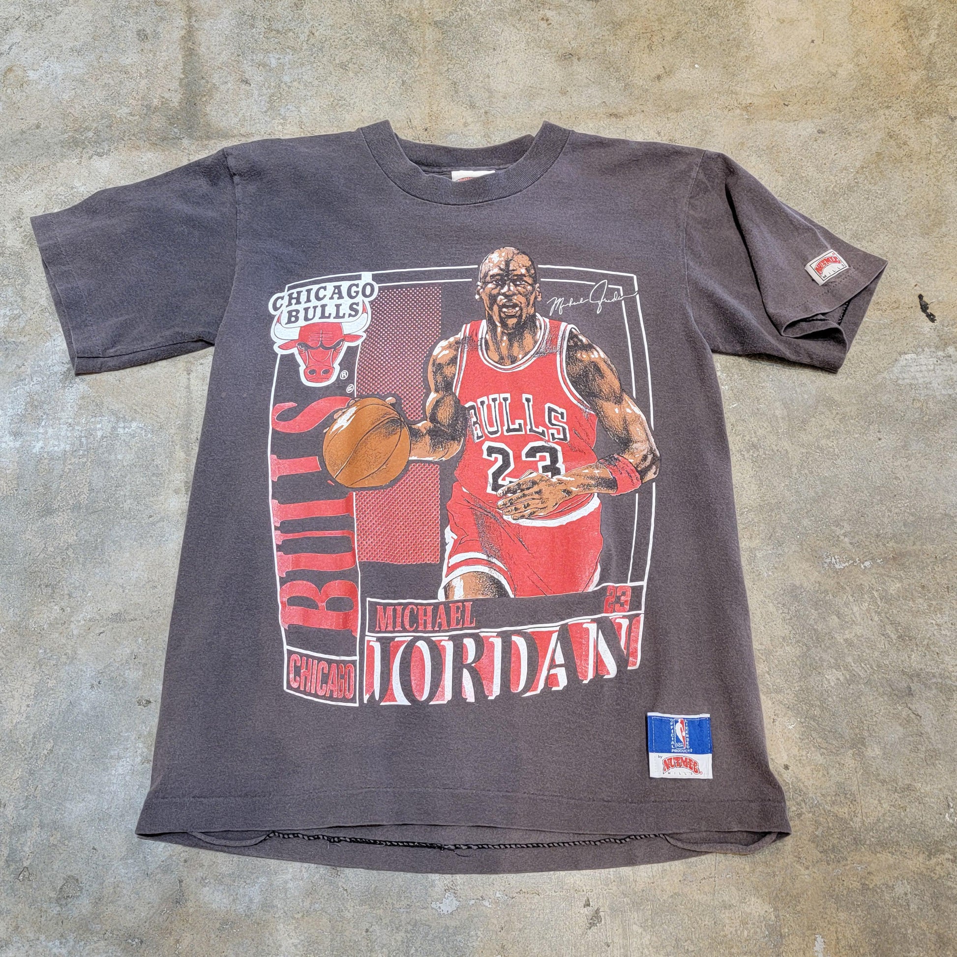 Vintage 90s Michael Jordan Chicago Bulls T-shirt | Nutmeg Mills | Size M | Stats | 2 Sided