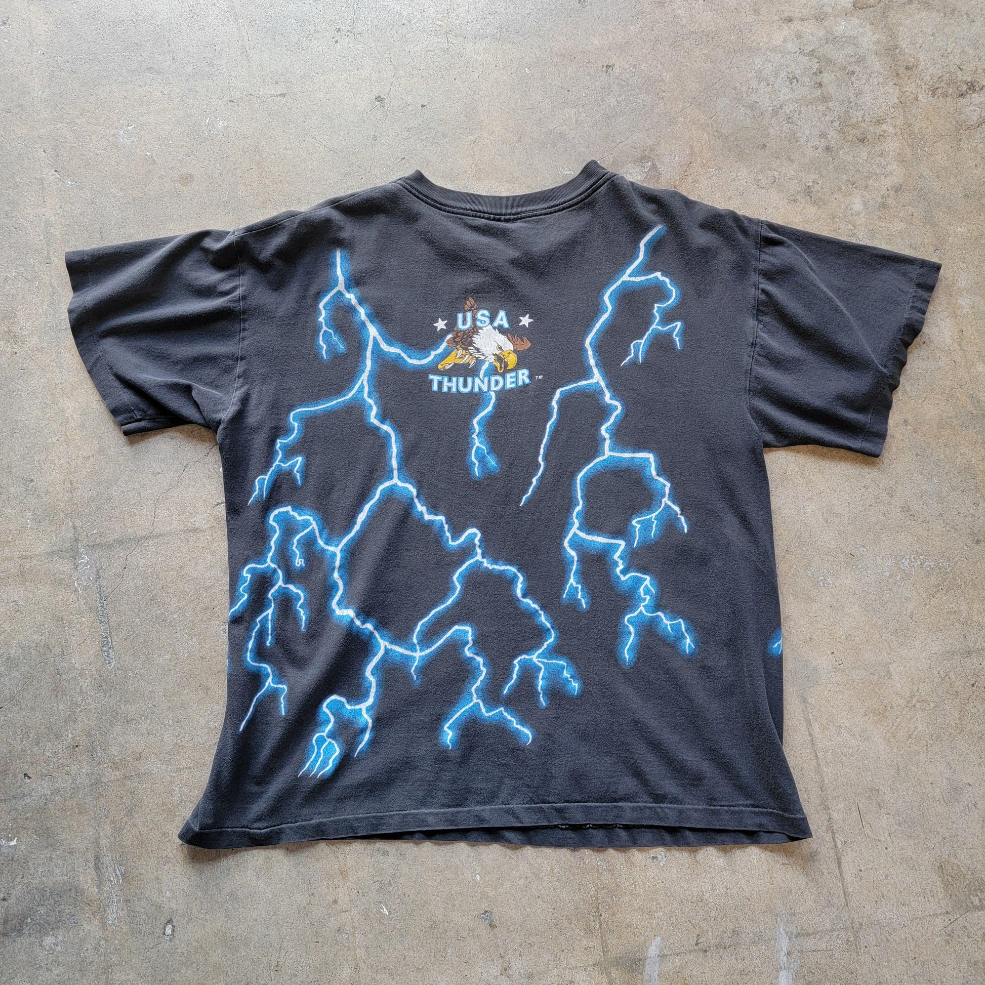 Vintage 90s American Thunder Wolf T-Shirt | USA | Only The Strong Survive | Boxy XL Fit | Single Stitch | Faded | Worn | Lightning | Biker