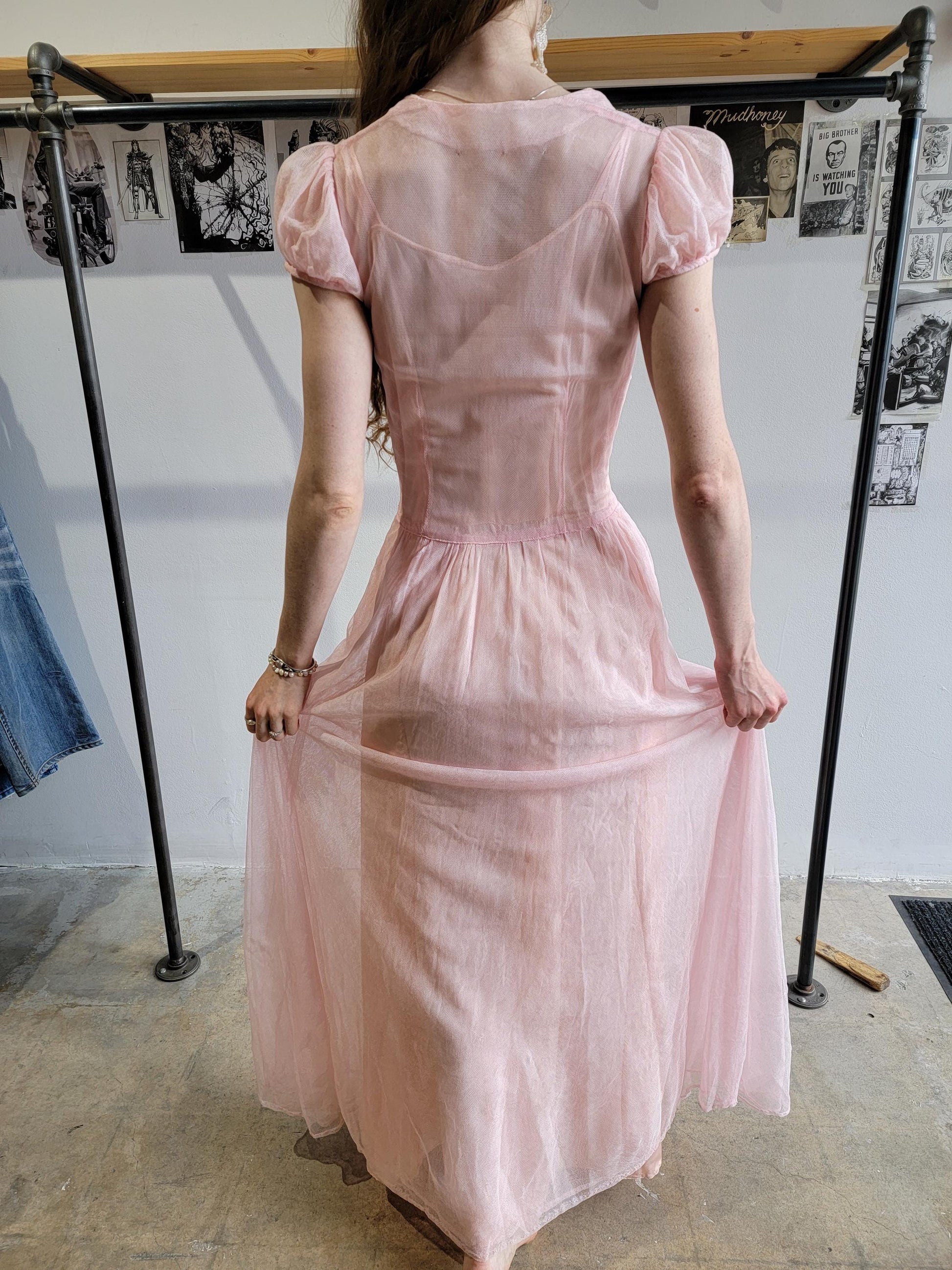1940s Pink Mesh Gown with Puff Sleeves | XS | Prom | Formal Dress | Maxi | Princess