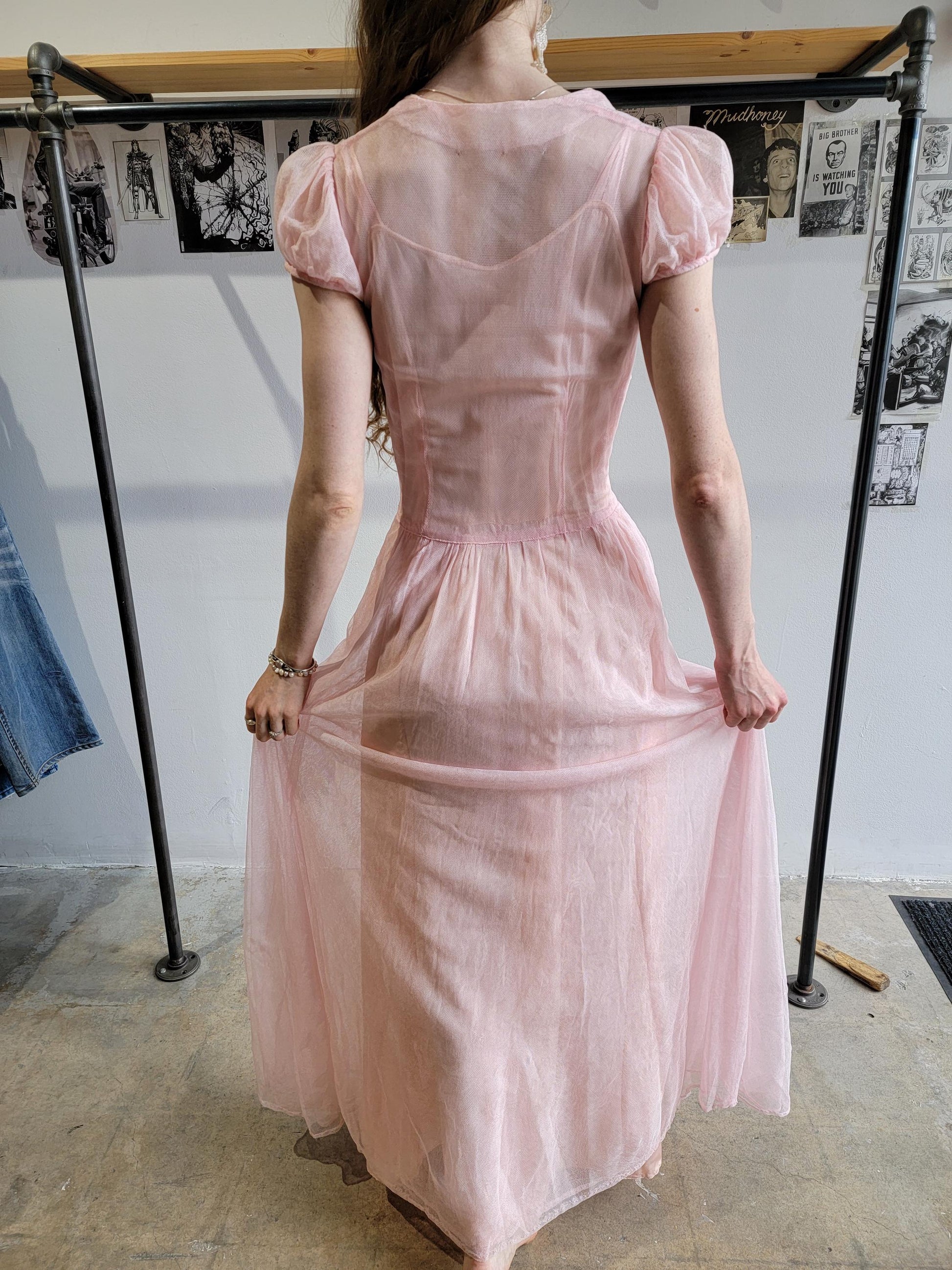 1940s Pink Mesh Gown with Puff Sleeves | XS | Prom | Formal Dress | Maxi | Princess