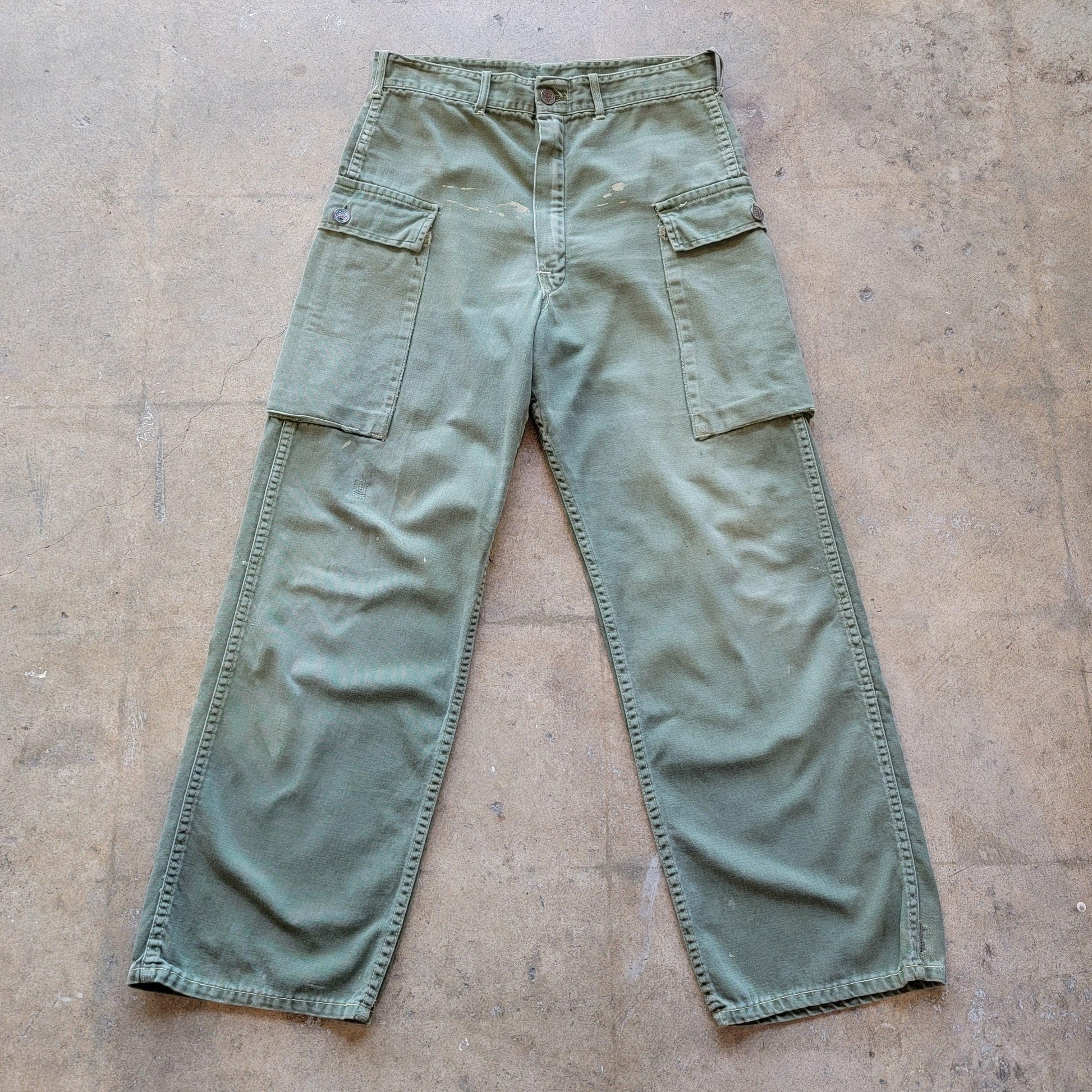 Vintage 1940s Military Pants | WW2 13 Star Button | Side Pocket | Olive Green | Waldes Zipper | 29" Waist | Small