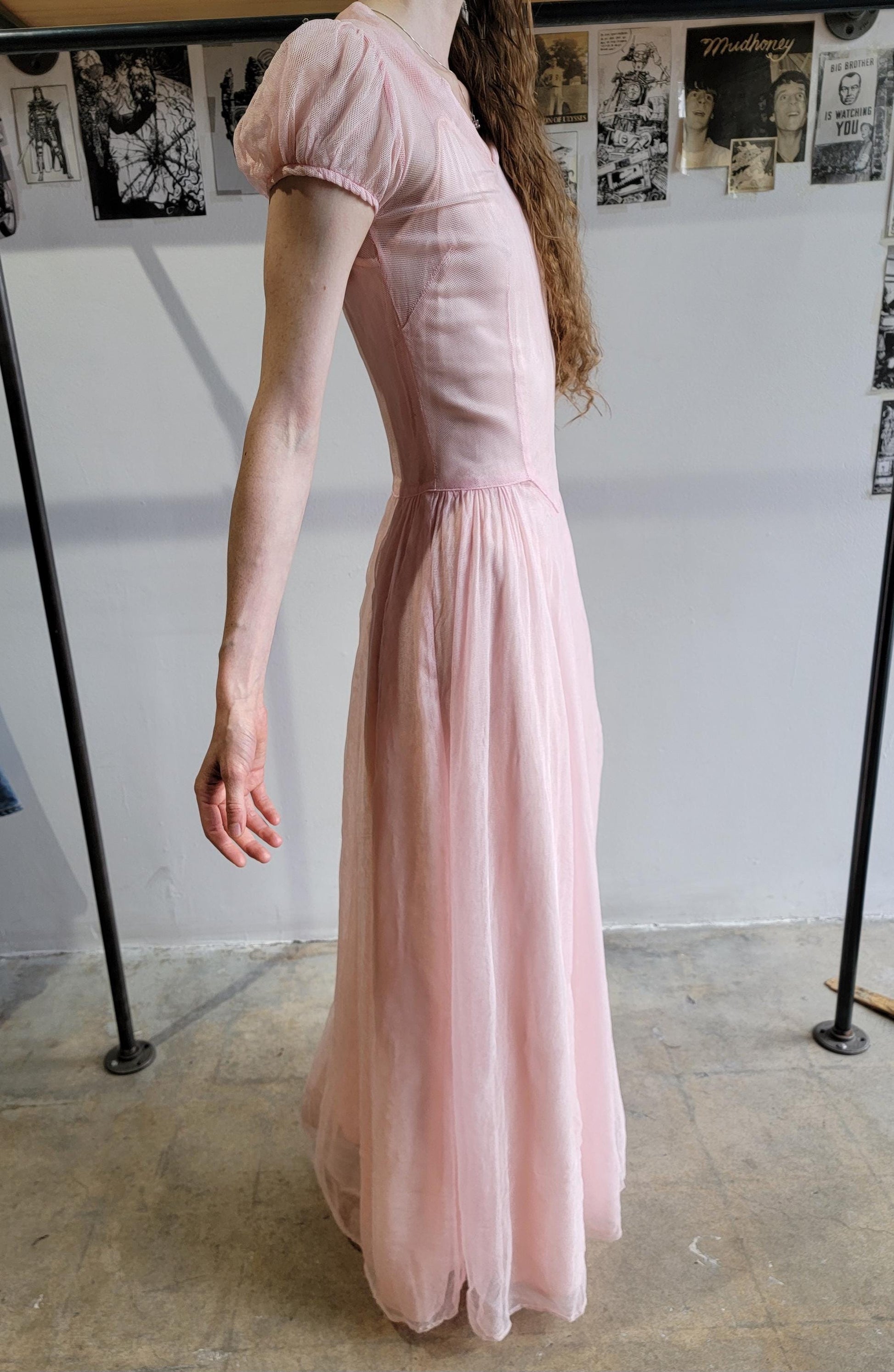 1940s Pink Mesh Gown with Puff Sleeves | XS | Prom | Formal Dress | Maxi | Princess