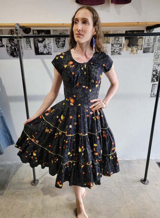 Vintage 1950s Tiered Cotton Summer Dress | Size Small | Black and Floral | Short Sleeve