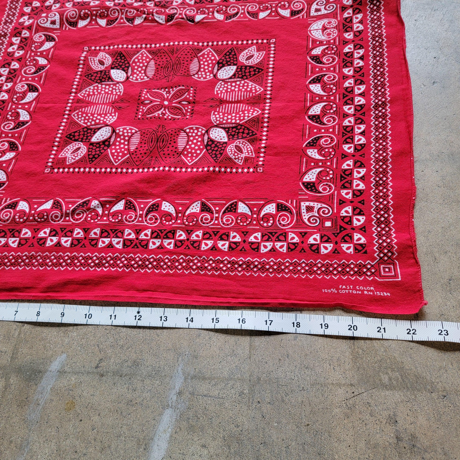 Vintage 60s / 70s Red Bandana | Fast Color | RN 15234