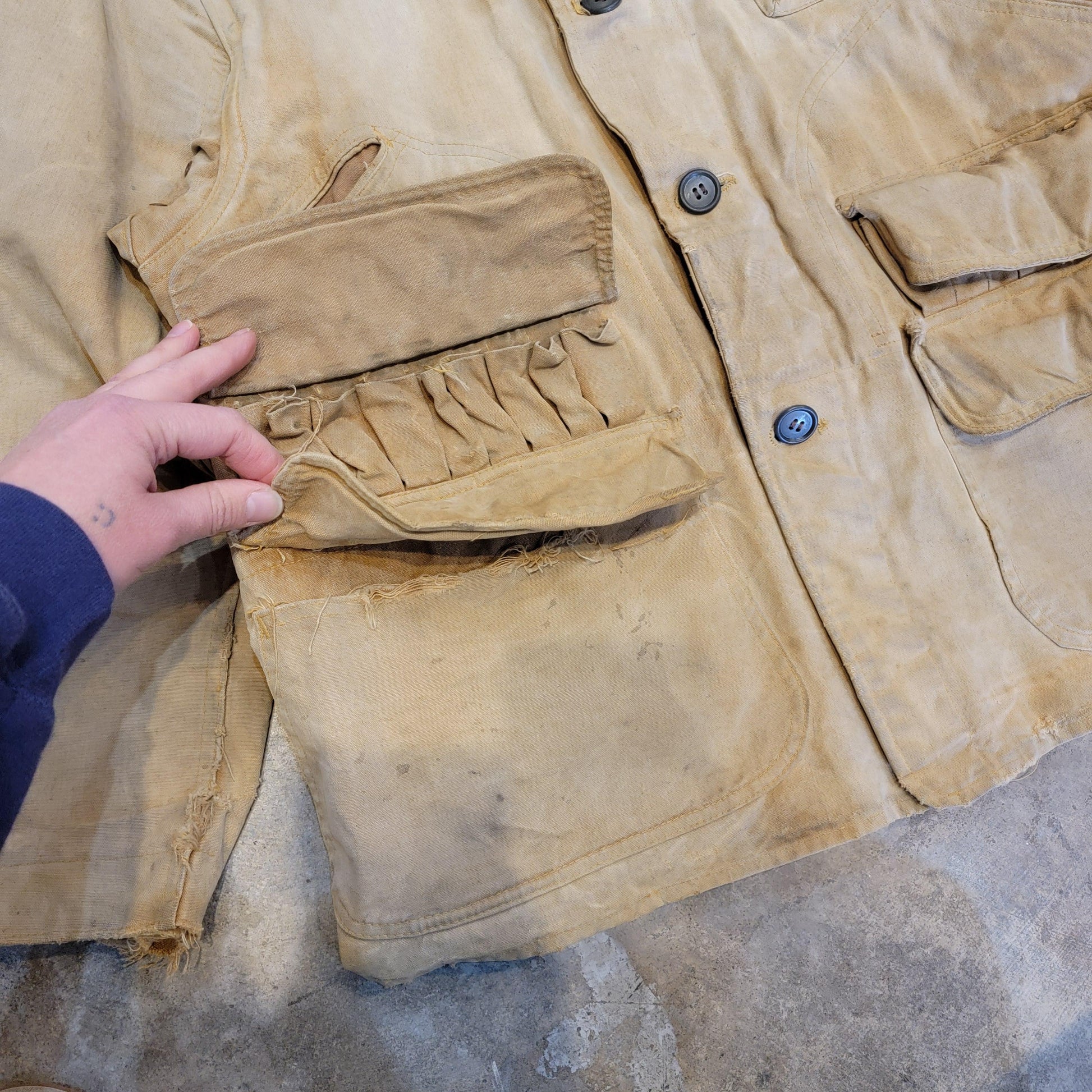 Vintage 30s / 40s Hunting Coat | Red Head Bone Dry | Rolling Hood | Corduroy Collar | Distressed | Duck Canvas | Medium