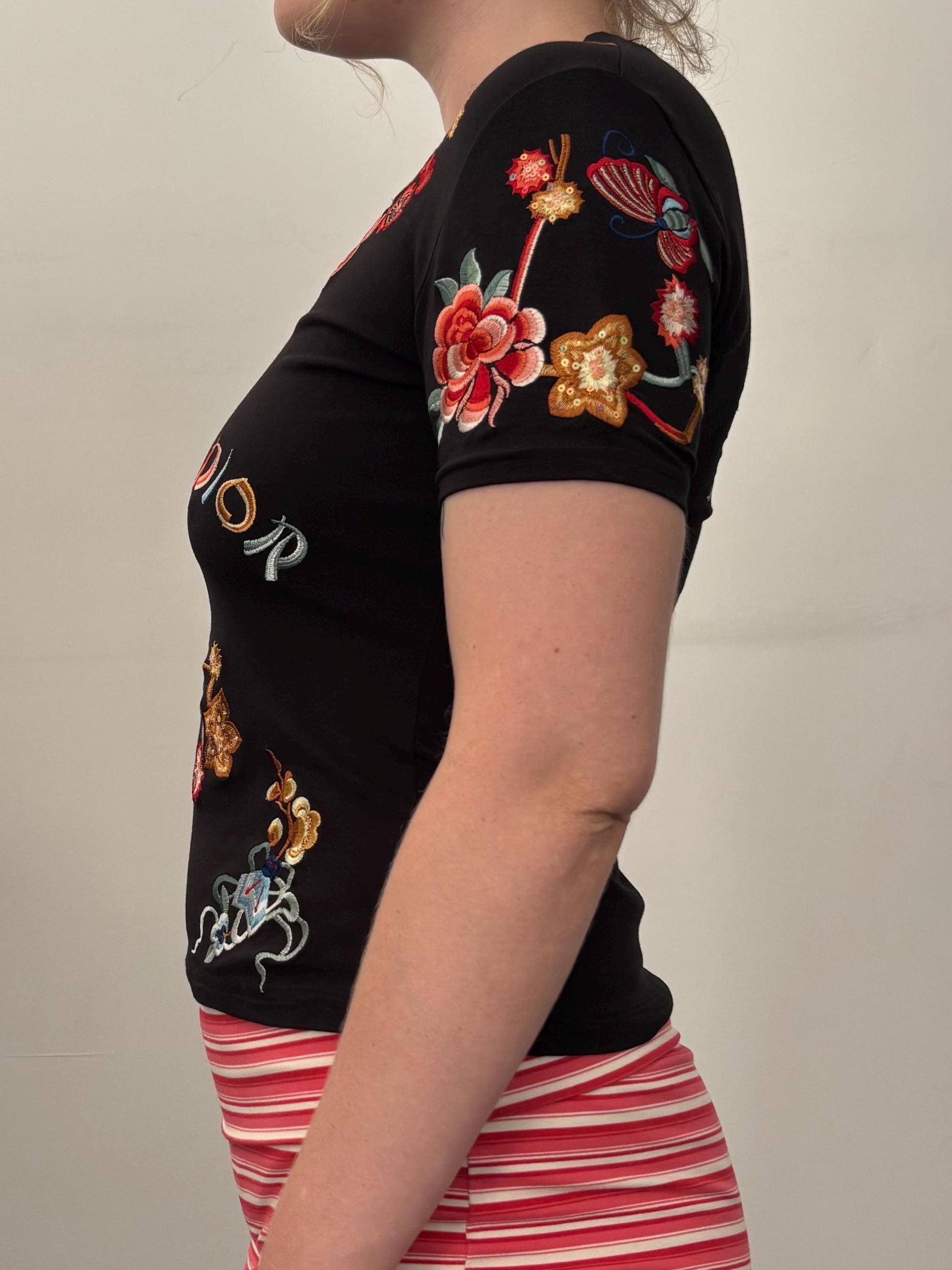 Vintage S/S 2001 J’adore Dior Black Tee | Christian Dior | Size 8 | Small | Designer | Embroidered | Sequin
