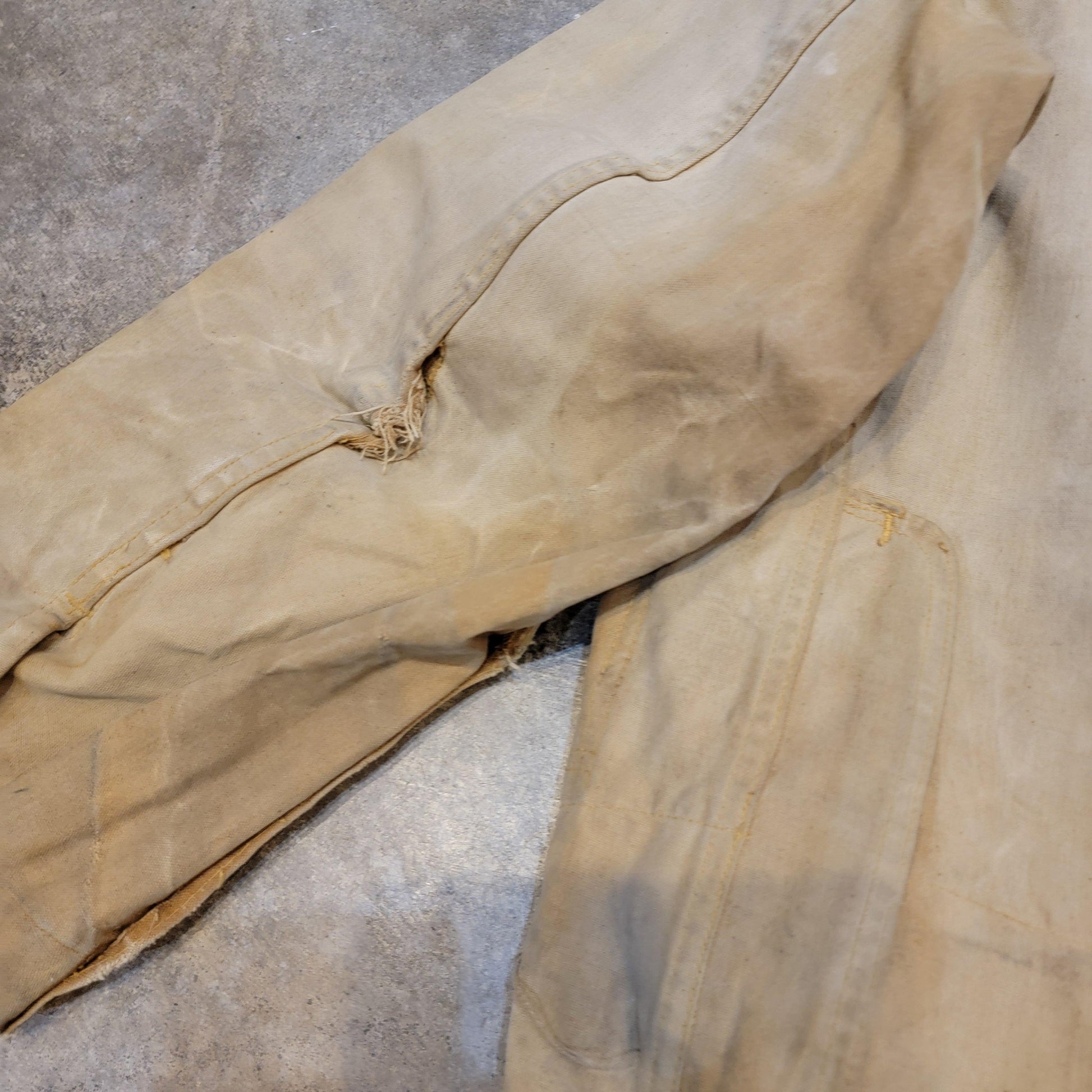 Vintage 30s / 40s Hunting Coat | Red Head Bone Dry | Rolling Hood | Corduroy Collar | Distressed | Duck Canvas | Medium