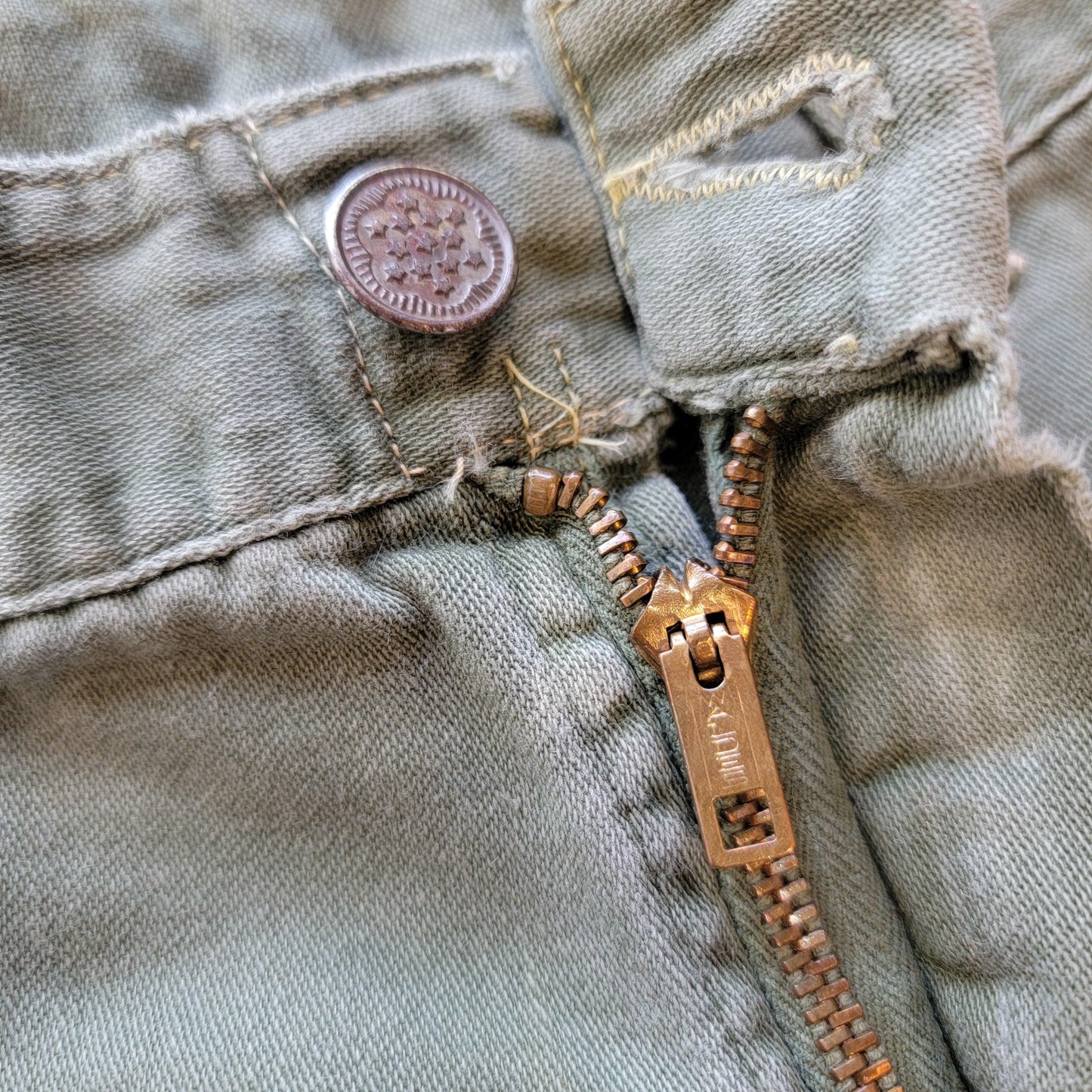 Vintage 1940s Military Pants | WW2 13 Star Button | Side Pocket | Olive Green | Waldes Zipper | 29" Waist | Small