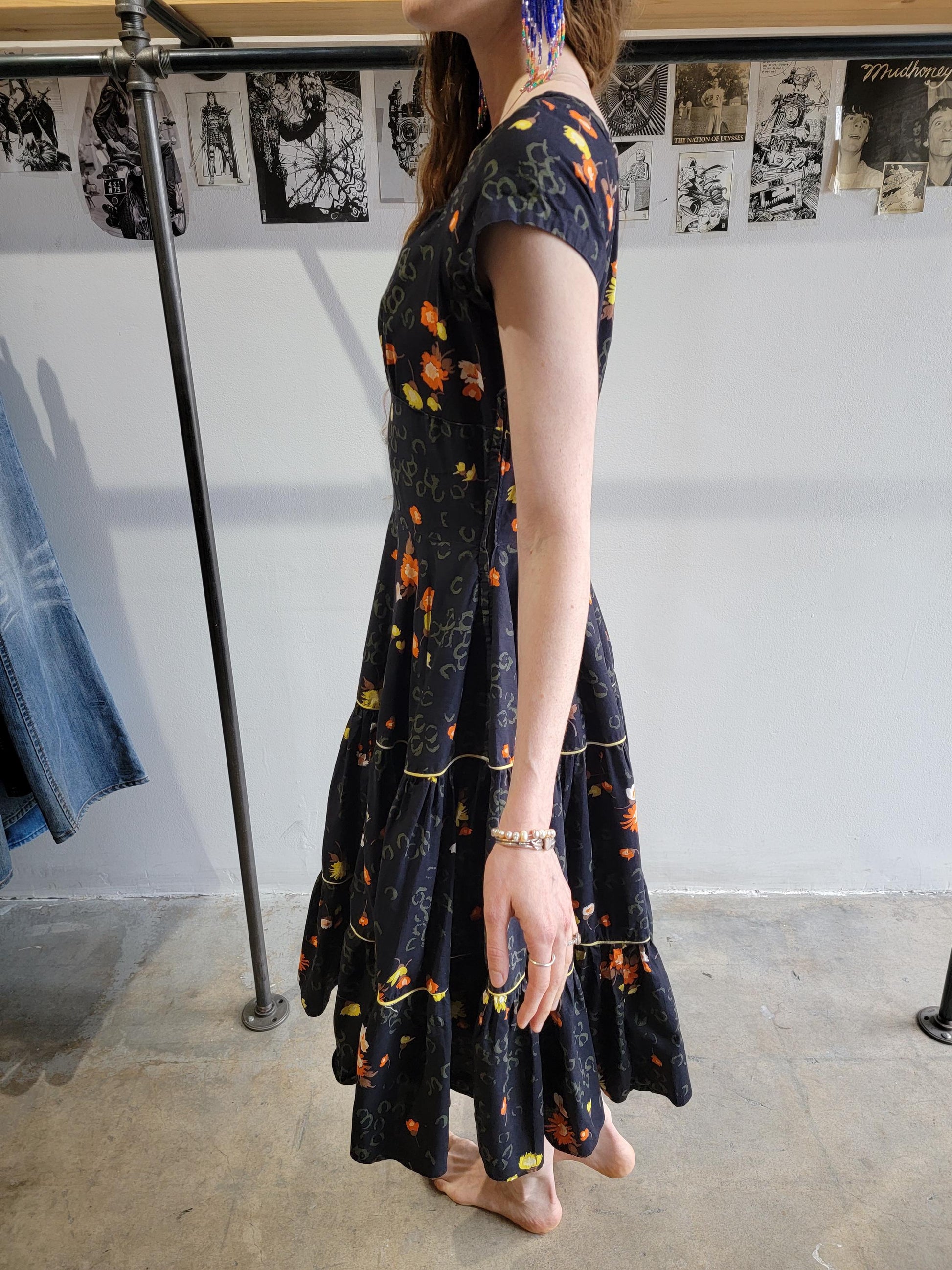 Vintage 1950s Tiered Cotton Summer Dress | Size Small | Black and Floral | Short Sleeve