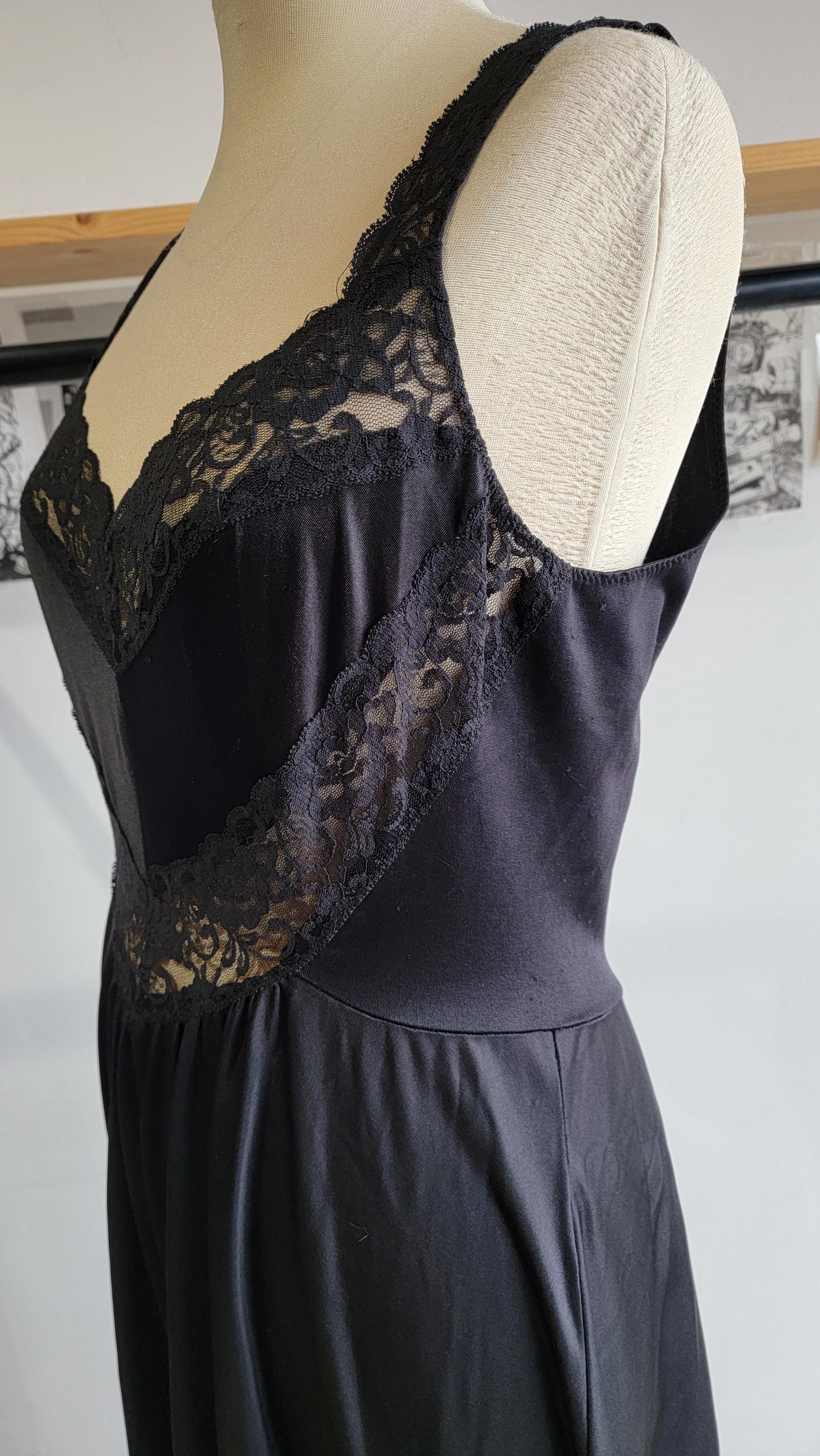Vintage 1970s Black Full Skirt Night Gown | Olga Style | Size Large | Stretchy Tricot | Sexy