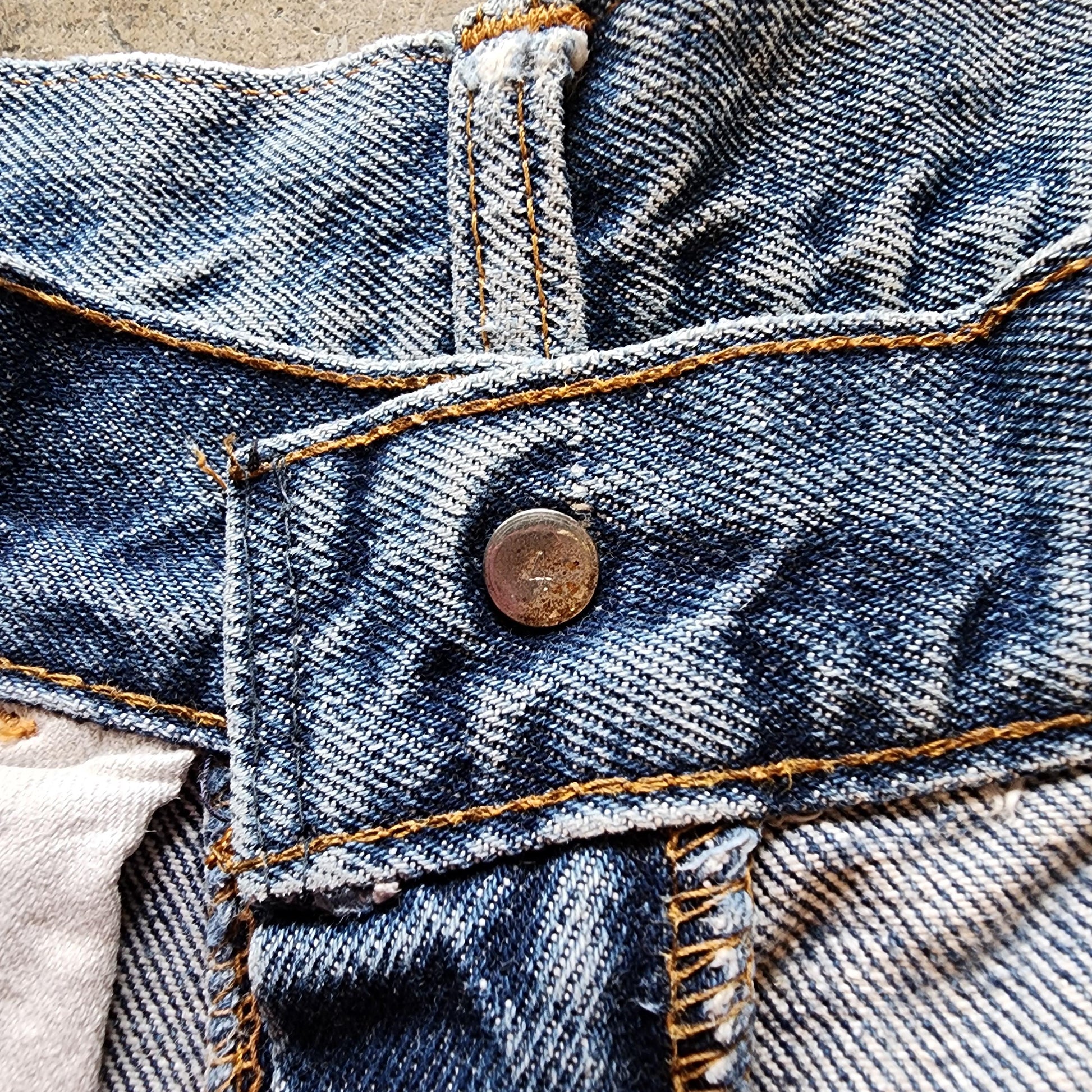 Vintage 1970s Levi's Orange Tab Cut Off Shorts | Distressed! | Xs | 25" Waist