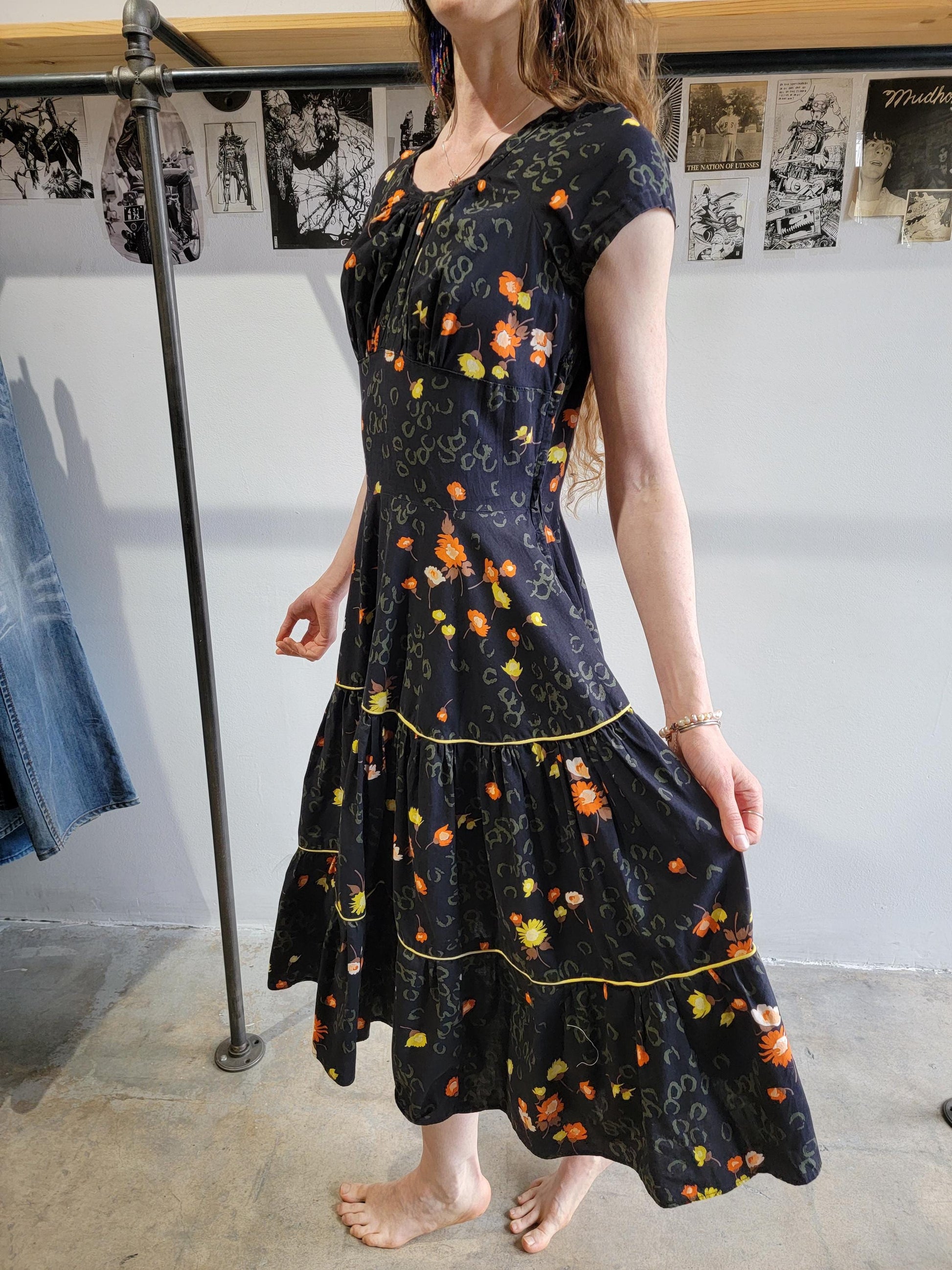 Vintage 1950s Tiered Cotton Summer Dress | Size Small | Black and Floral | Short Sleeve